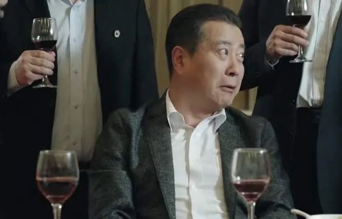 俗语“两人不对火，三人不点烟”是什么意思？点烟文化有何讲究？