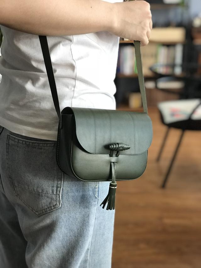 手工皮具基础班：工艺、工具、皮料、版型我们应该从哪开始学习