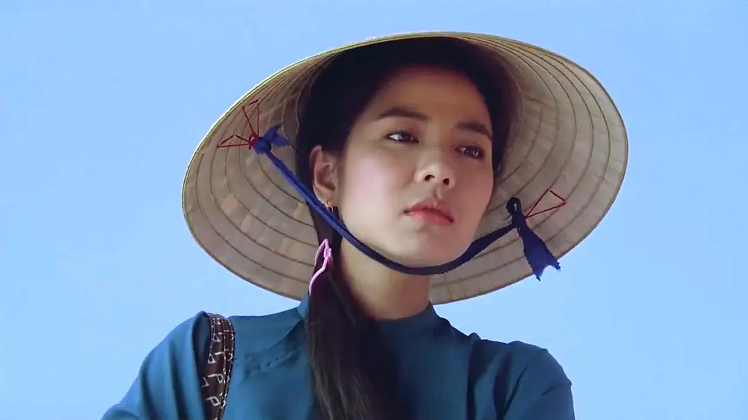 《爱人同志》:香港记者在越南被关监狱,趴着吃饭,刘德华主演