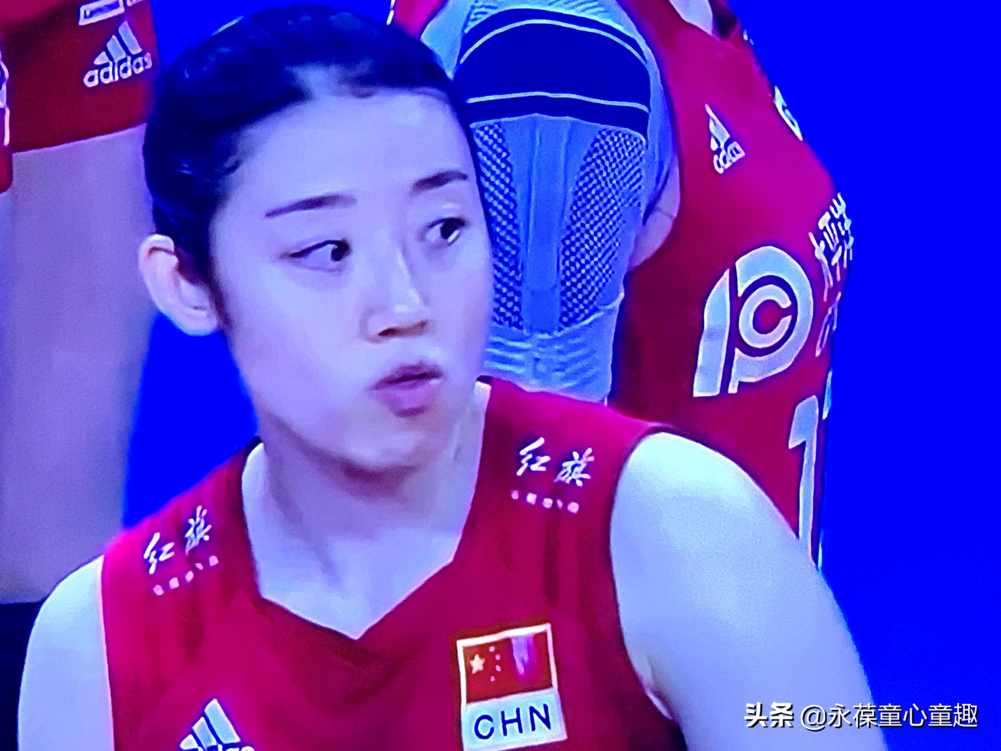 世联赛-中国女排再奏凯歌，3-0击败意大利，赢取四连胜