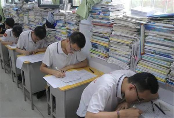 三次模拟考都400来分，高考大概什么水平？能否上本科老师这样说