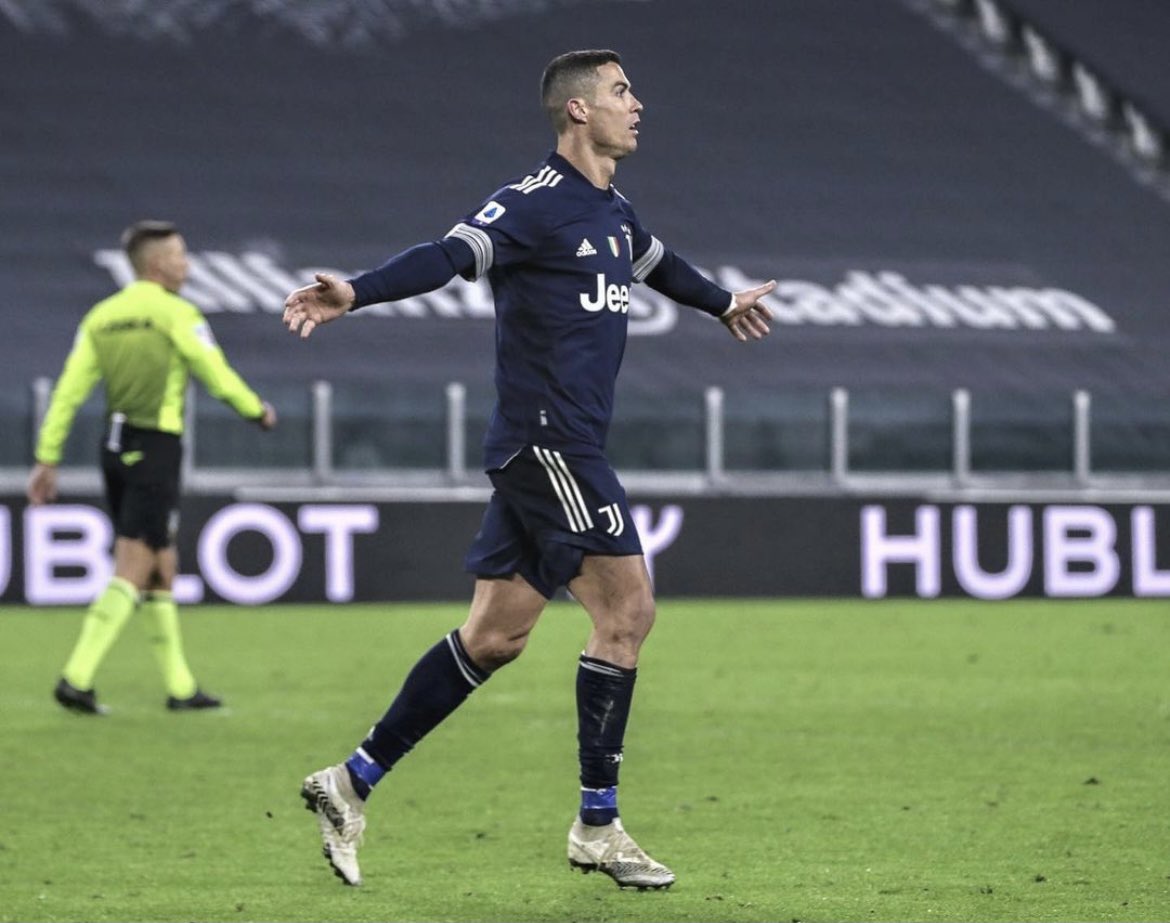 c罗第一个欧冠冠军（欧冠之王！C罗6大欧冠纪录，当之无愧第一人，36岁会创新历史）-趣拿体育