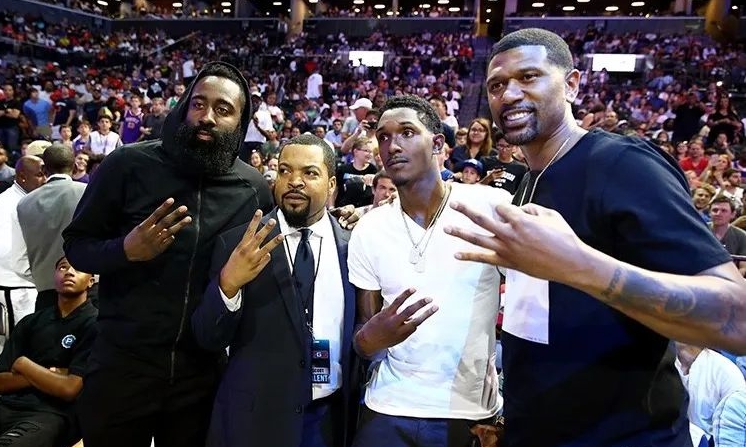 nba男主持人（被科比吊打81分后，他成為了NBA第一名嘴）