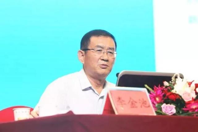 三十年前的垃圾中学，如今逆袭成功，高考清华北大遍地走