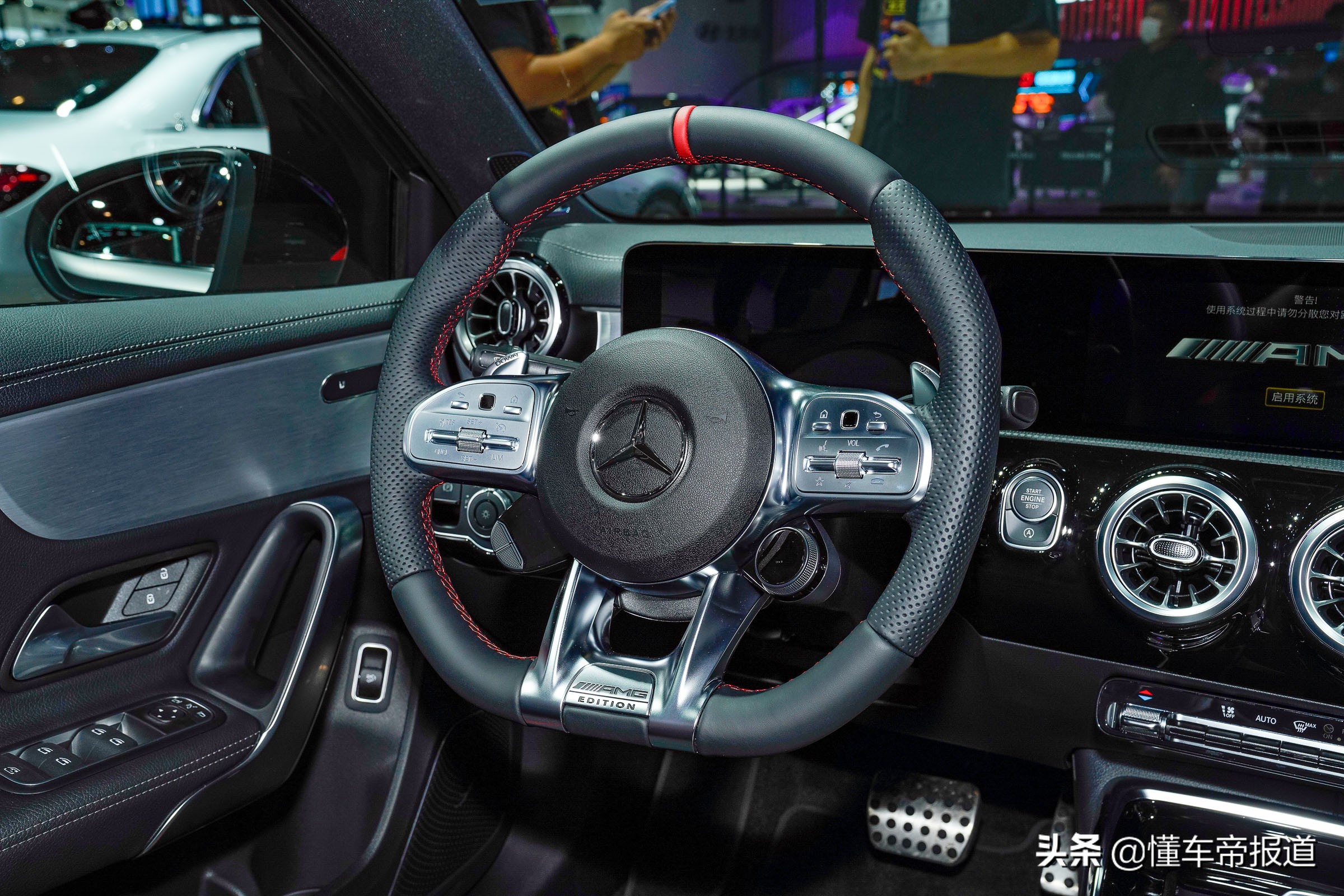 新车｜增加红色拉花点缀，AMG A 35 L 4MATIC炽夜特别版实拍解析