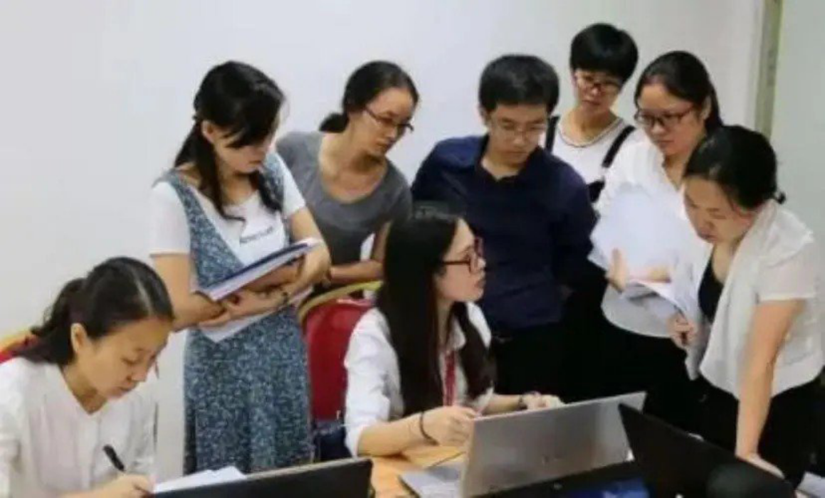 曹晓洁：高考仅385分无奈读大专，却被三家跨国公司争抢，为何？