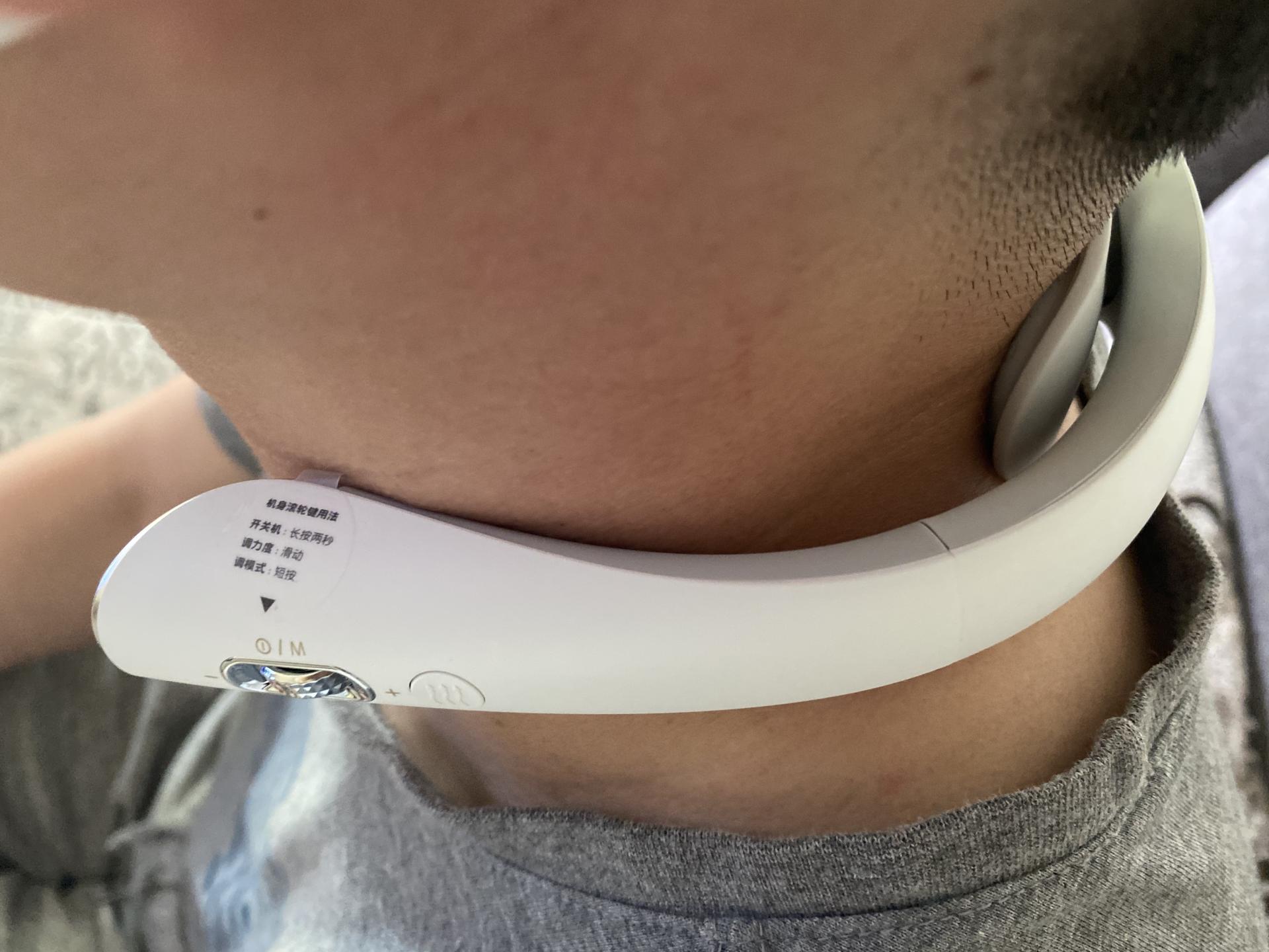 生活扼住了我的喉咙，我却让它按摩一下颈椎！热门颈部按摩仪横评