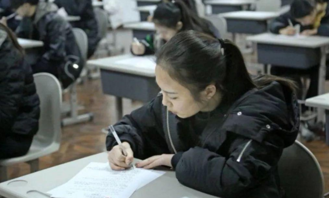 王俊凯英语四六级成绩优异，不愧是品学兼优，值得同学们学习