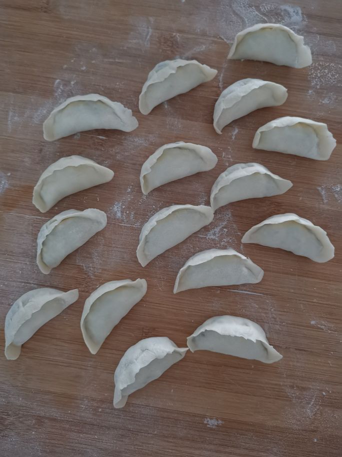 在家做饺子皮时这样和面，跟外面买回的一样劲道