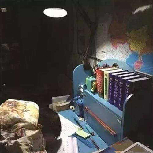 17年前偷走高考试卷，使国家被迫启用备用卷的考生，现在怎么样了