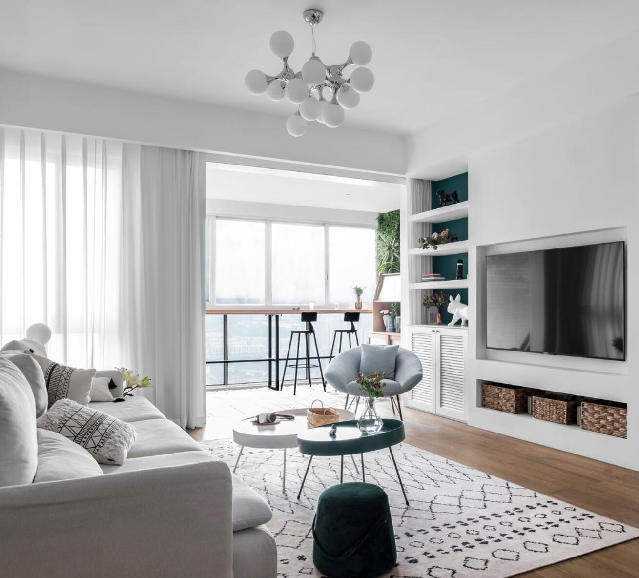 参观她126㎡新家，玄关做三面储物柜，阳台一分为二，超实用