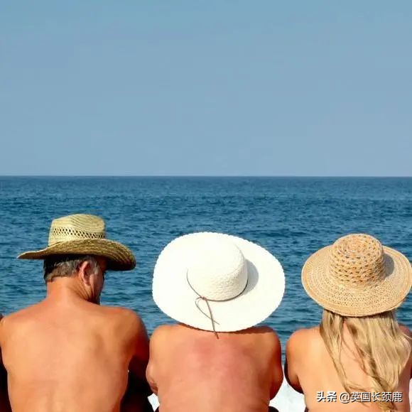 全部脱掉！英国赤裸主义兴起，以后再也不用洗衣服了？