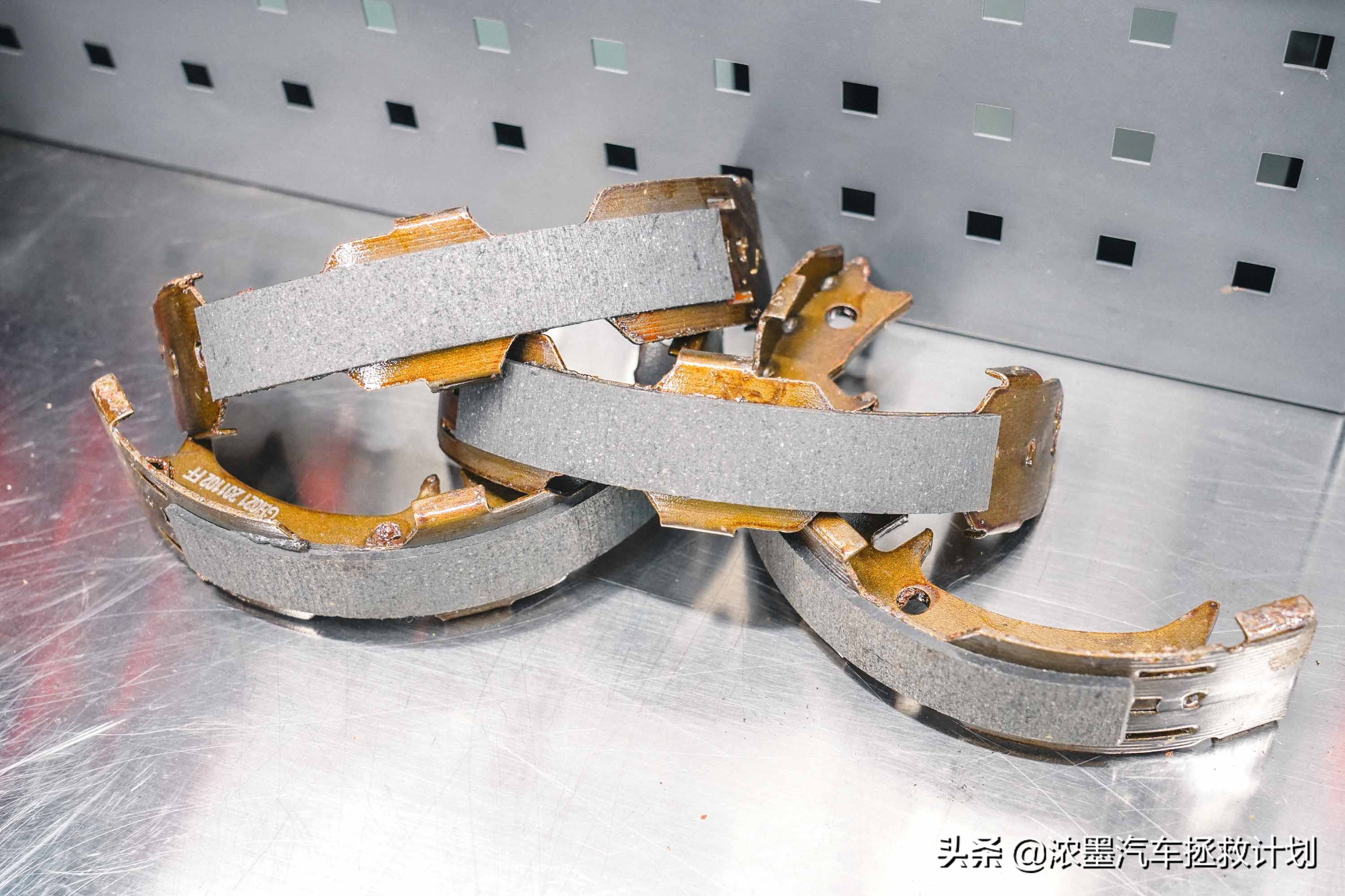 「逆转时光」整备一台经典的丰田普瑞维亚，唯有热爱可抵岁月绵长