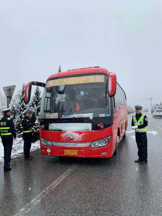 持续10周至10月5日(持续降雪，周至交警封闭108国道马召进山口)