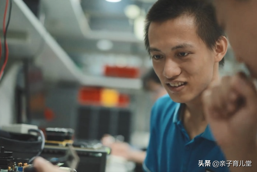 小伙高考900分，立志与“芯”为伍，网友：中华好男儿，未来可期