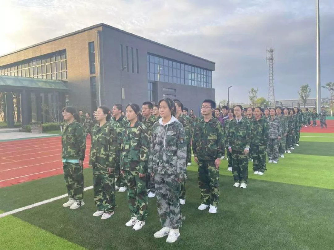 青春正步走 永续爱国情——太原市第二外国语学校2021级高一学生军训纪实