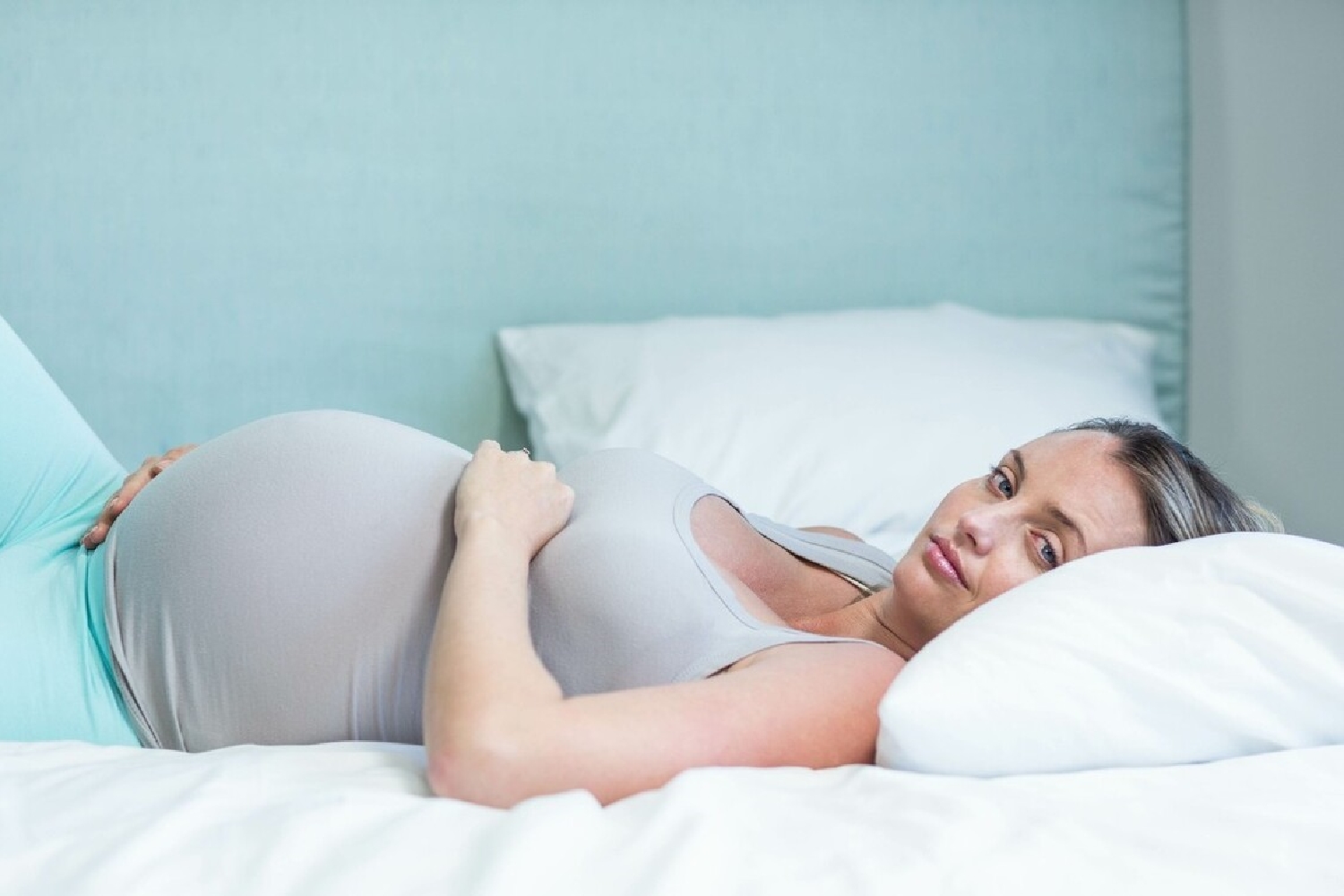 孕早中晚期准妈妈需要的睡眠时长:超8成不达标,胎儿很受伤