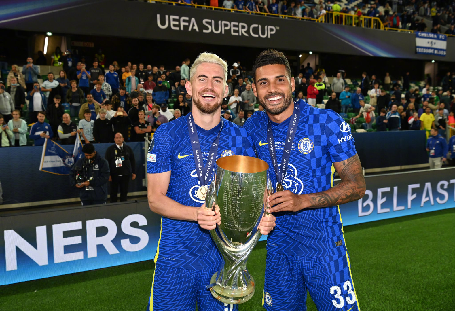 凯指导若上场就是点球大战杀手锏（逗妹吐槽：真正的教练，敢于上场直面点球）