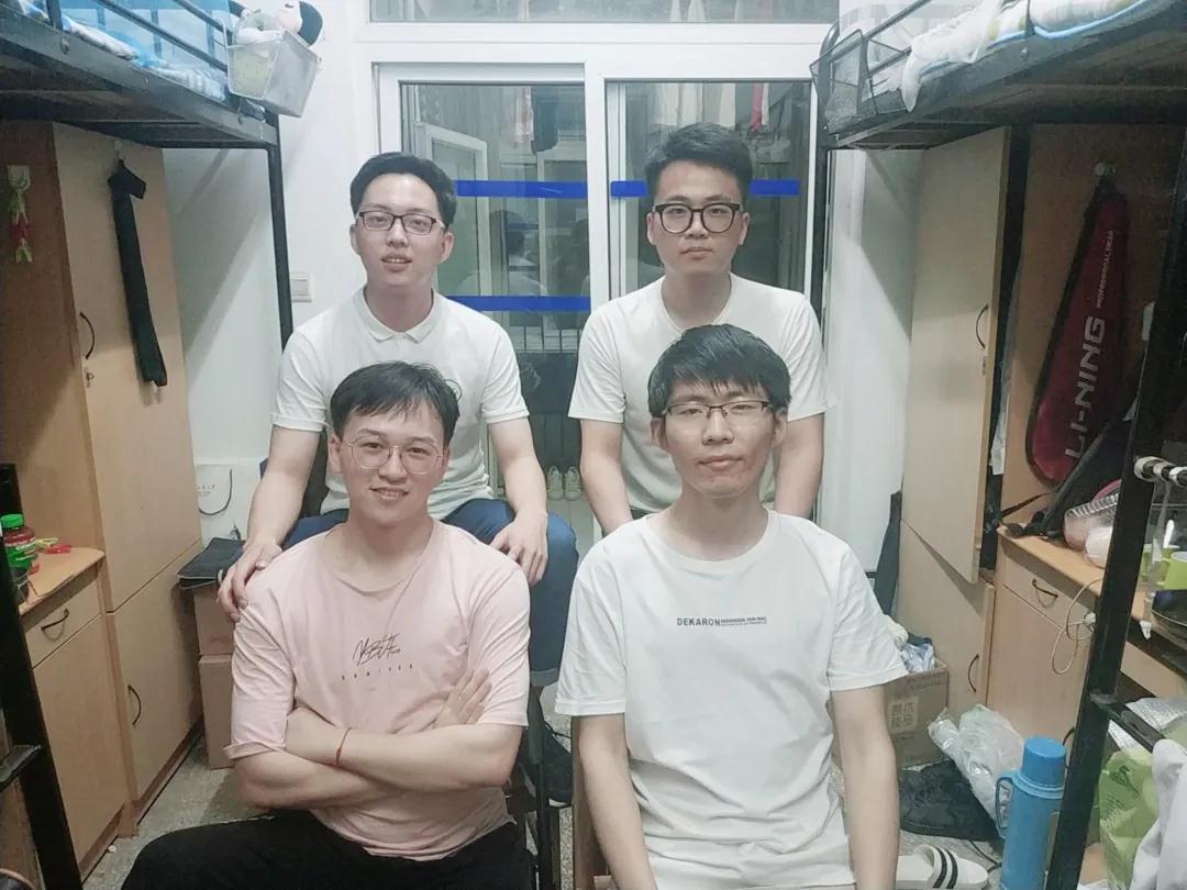 神仙缘分！南京这3个宿舍：住着12位高颜值学霸，如今全员读研深造！