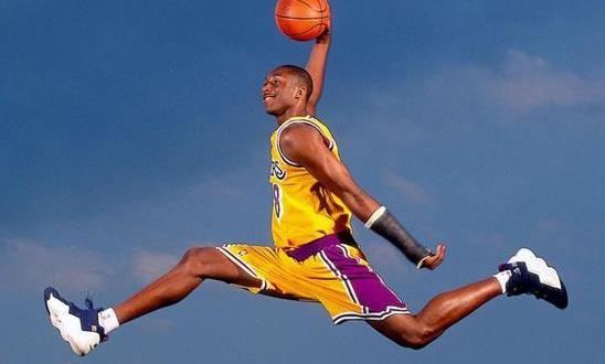 科比2010总决赛篮球鞋（小飞侠的成长，科比完整球鞋历史（上））