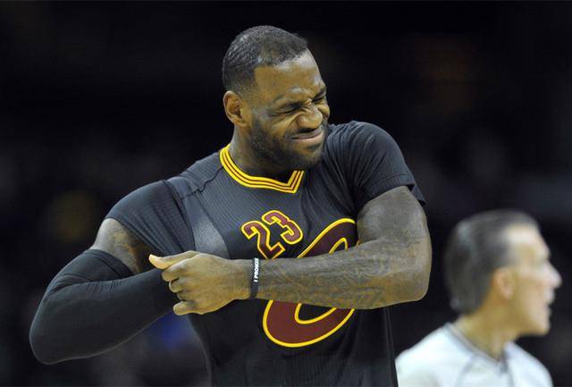 为什么有nba短袖球衣（NBA为何无视球员抗议力推短袖球衣？意图太明显，球迷：新的套路）