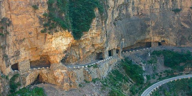 国家地理推荐10条自驾太行山挂壁公路，你走过几条？