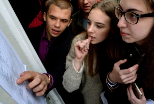 俄罗斯将汉语加入高考，考题让学生叫苦不迭，俄网友：没有友谊了