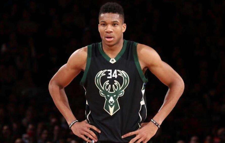 nba防守为什么不取消3秒（联盟软弱实锤？NCAA名帅称FIBA对抗为NBA三倍，防守三秒该取消？）