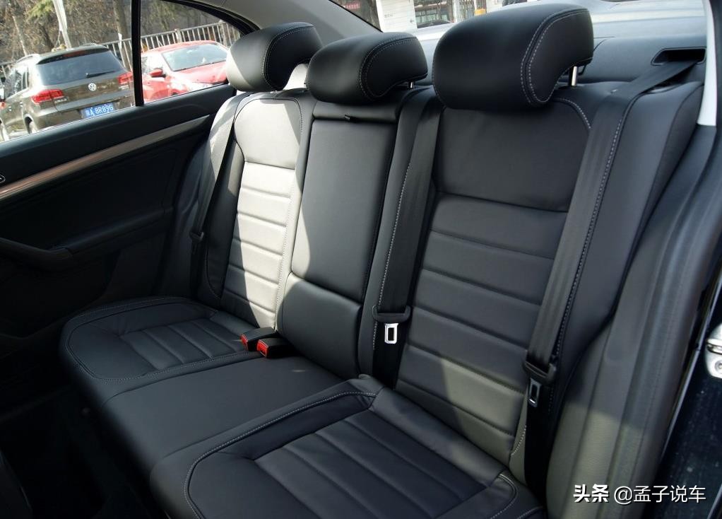 17款朗逸1.6L手动舒适版落地多少钱？适合家用吗？