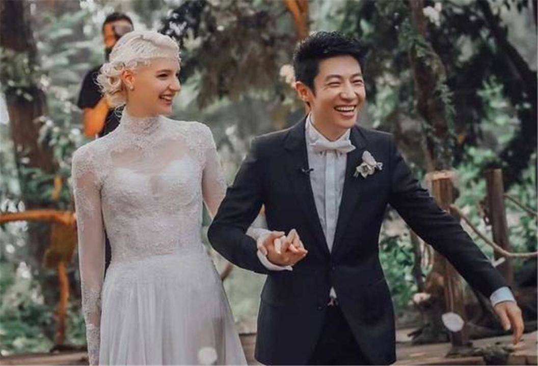 分手章子怡后，撒贝宁转身娶洋媳妇“李白”，结婚5年儿女双全