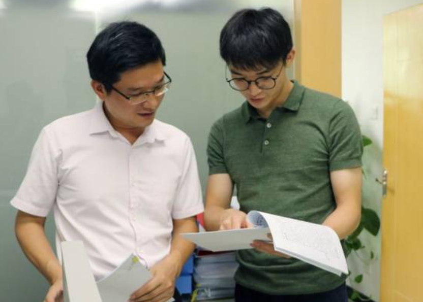 基层公务员晒出工资单，透露公务员真实待遇，和想象的不太一样