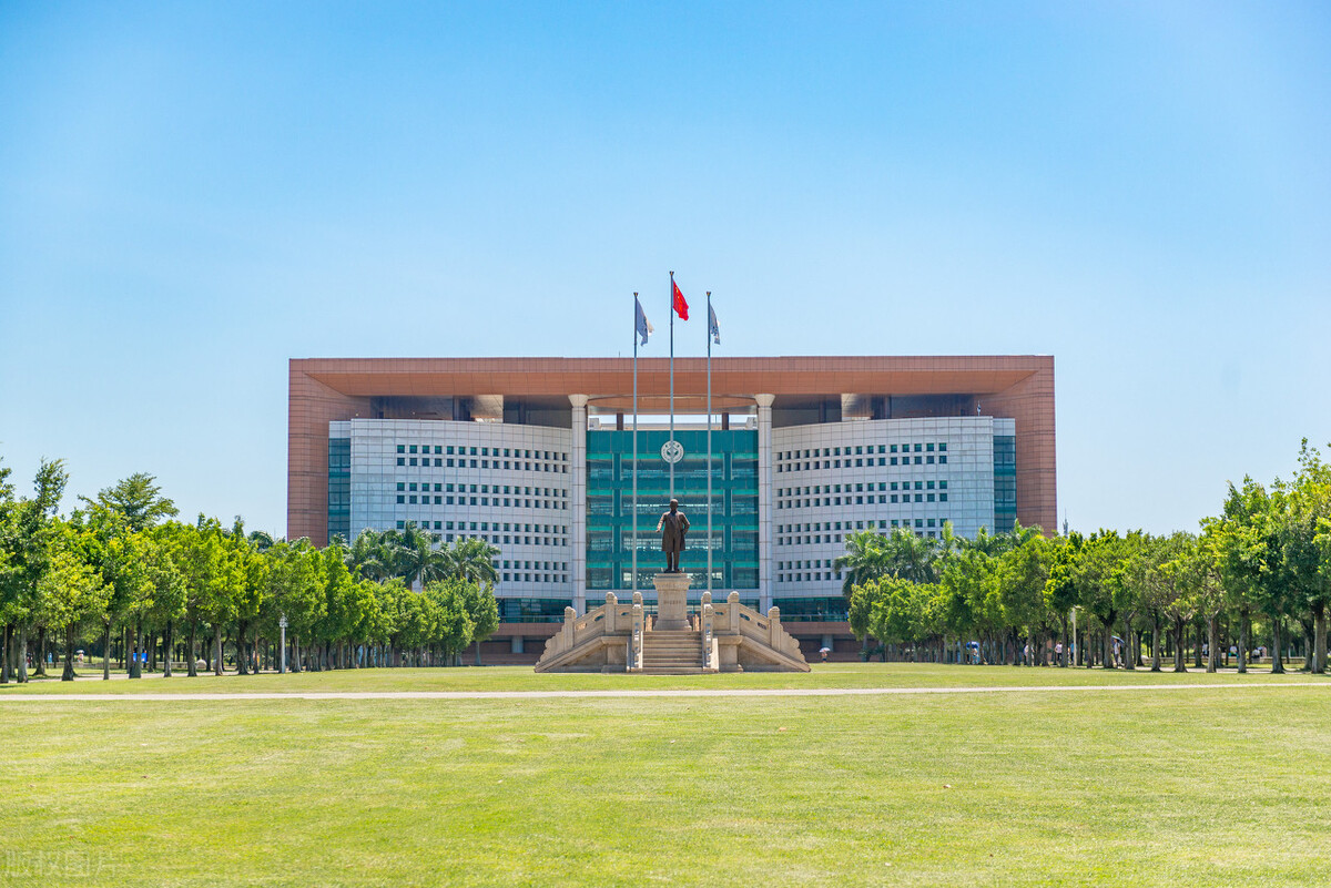中山大学东校区 大学城校区风光 校园风光六年引进八千余青年人才为了