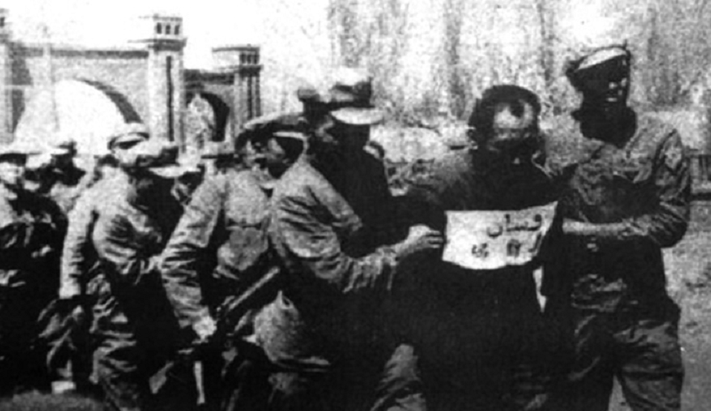 51年，杀害毛泽民的刽子手李英奇枪决前喊冤：都是盛世才逼我干的