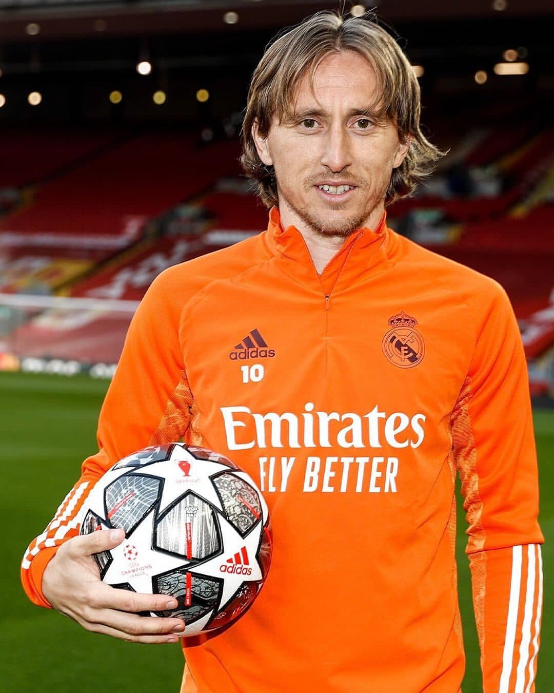 中场艺术家莫德里奇(中场艺术家 莫德里奇 第三期「不正经的球星壁纸