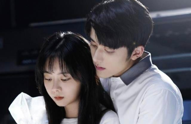 吴奕辰谭松韵承认恋情