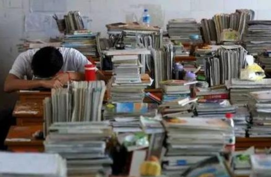 2021高考没考好不允许“复读”？官方回应来了，家长总算放心了