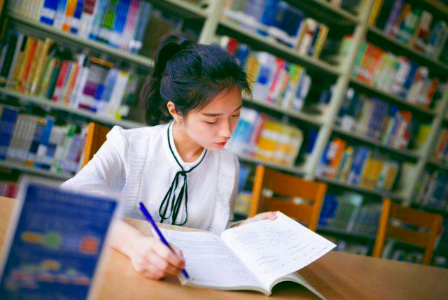 2021安徽文科二本投档线排序版：80所省外高校，在皖招生超一本线