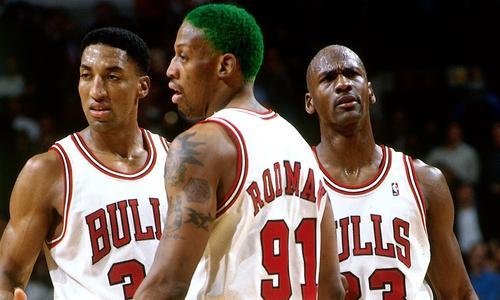 勇士73胜9负（16年勇士73胜9负，格林场均14分，伊戈达拉7分，那库里和汤普森呢）