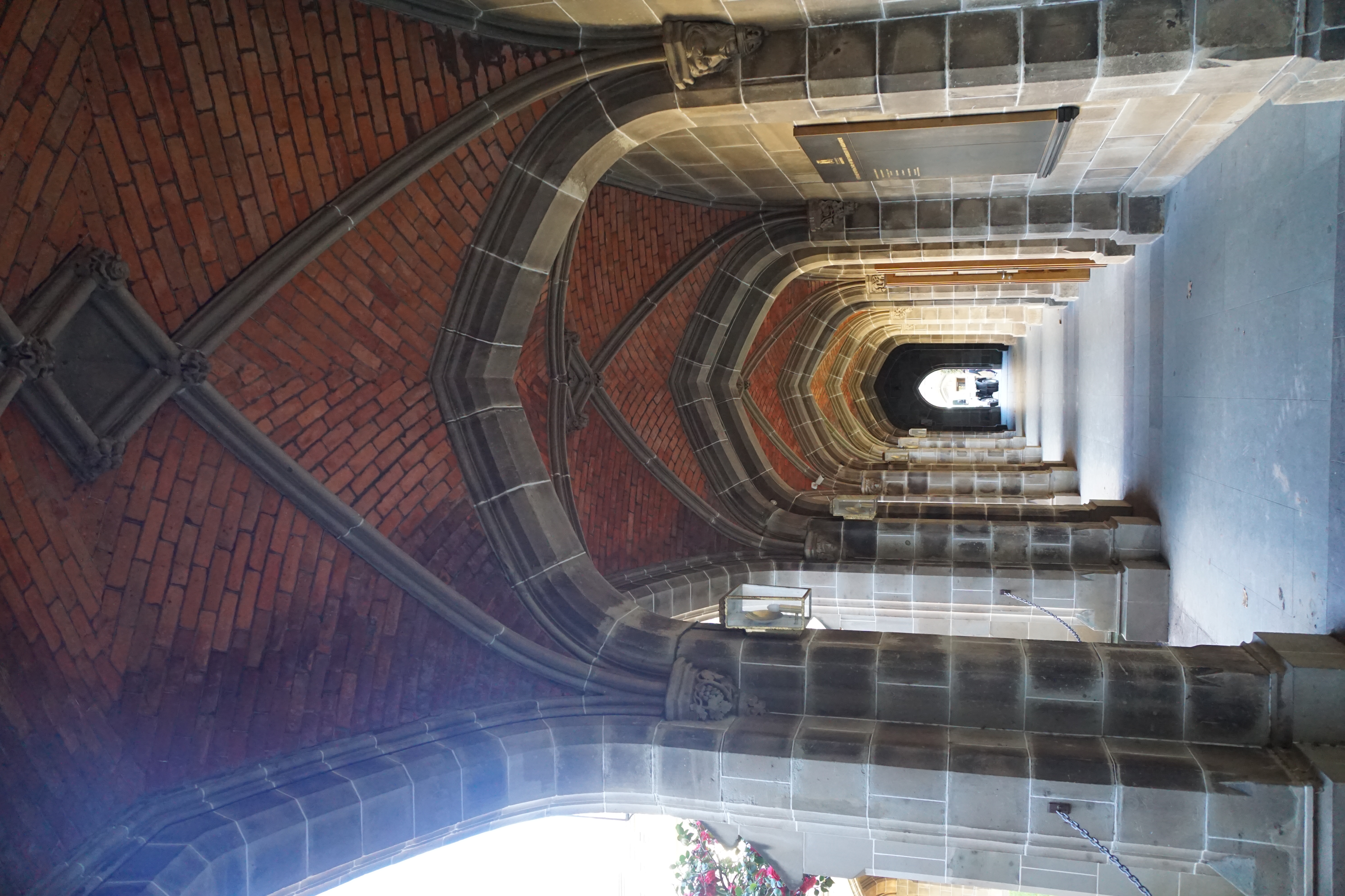 我们将在后人的 敬重中成长