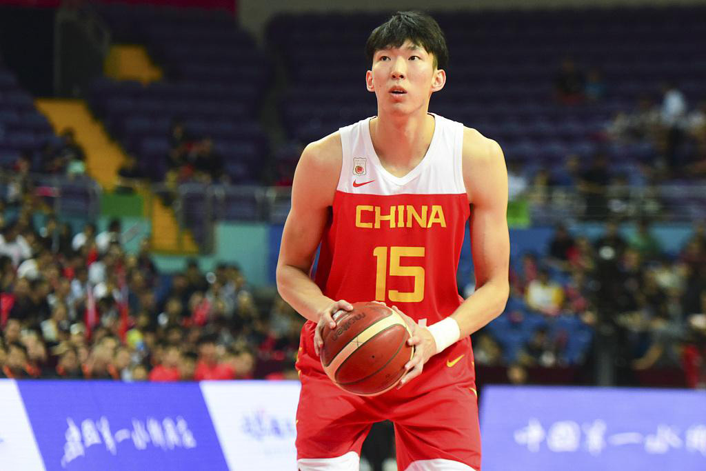 周琦的个人简介(队"大魔王"周琦的"琦"迹,cba篮球人生的跌宕起伏)