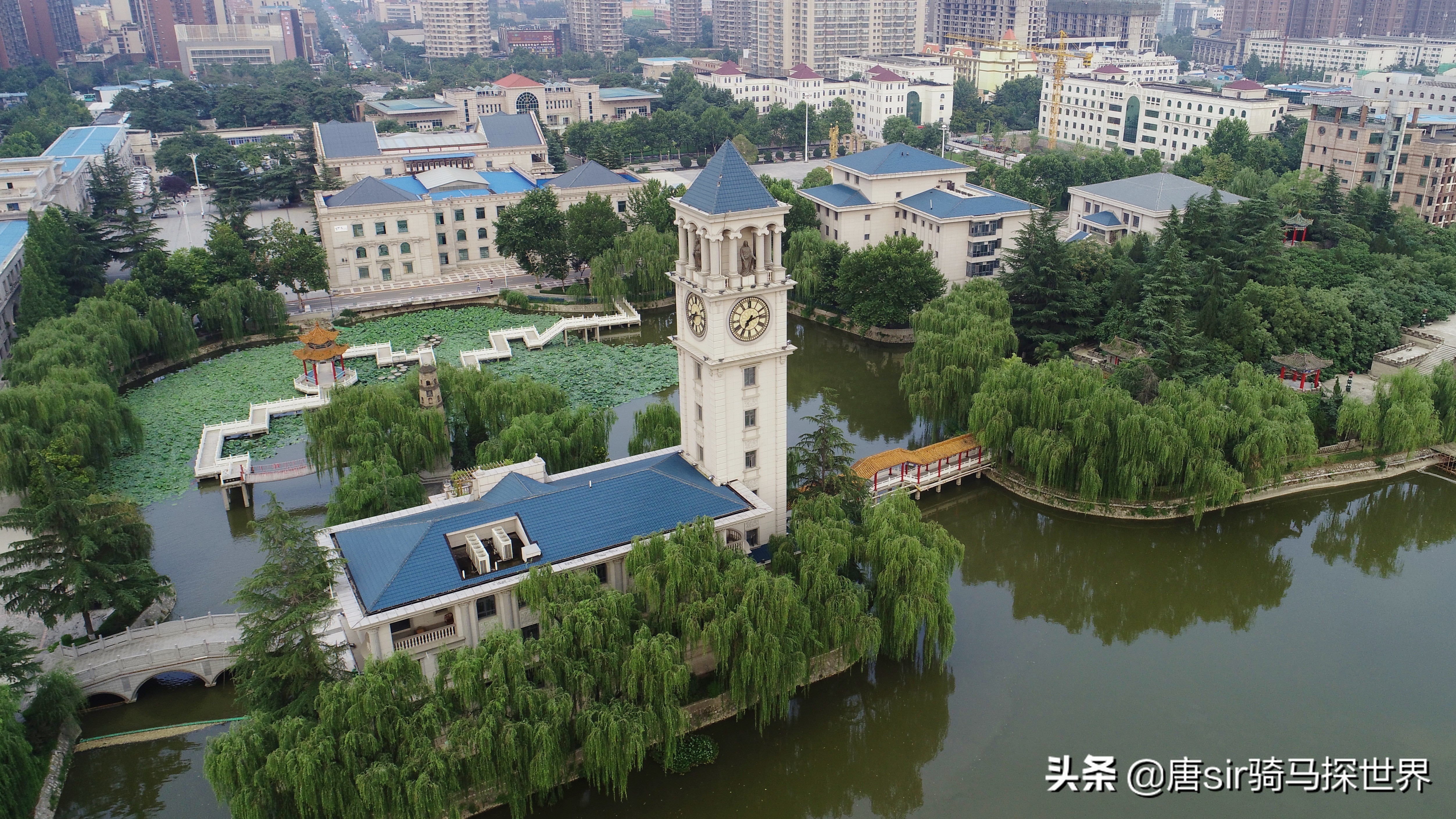 有着“皇家园林”之称的西安外事学院，中西结合之下美如童话王国