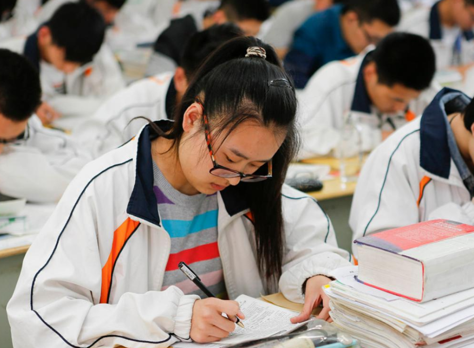新高考模式迎来调整，3+1+2又要变成了这一种，明年有望实行