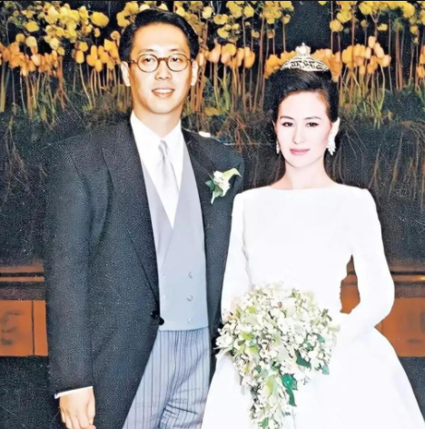 何超琼不能生育是真的吗 赌王接班人何超琼为什么不生小孩太可惜图片