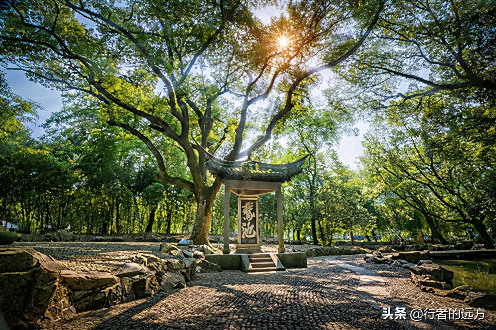 春和景明，曲水流觞，赏兰亭美景，品笔墨书香