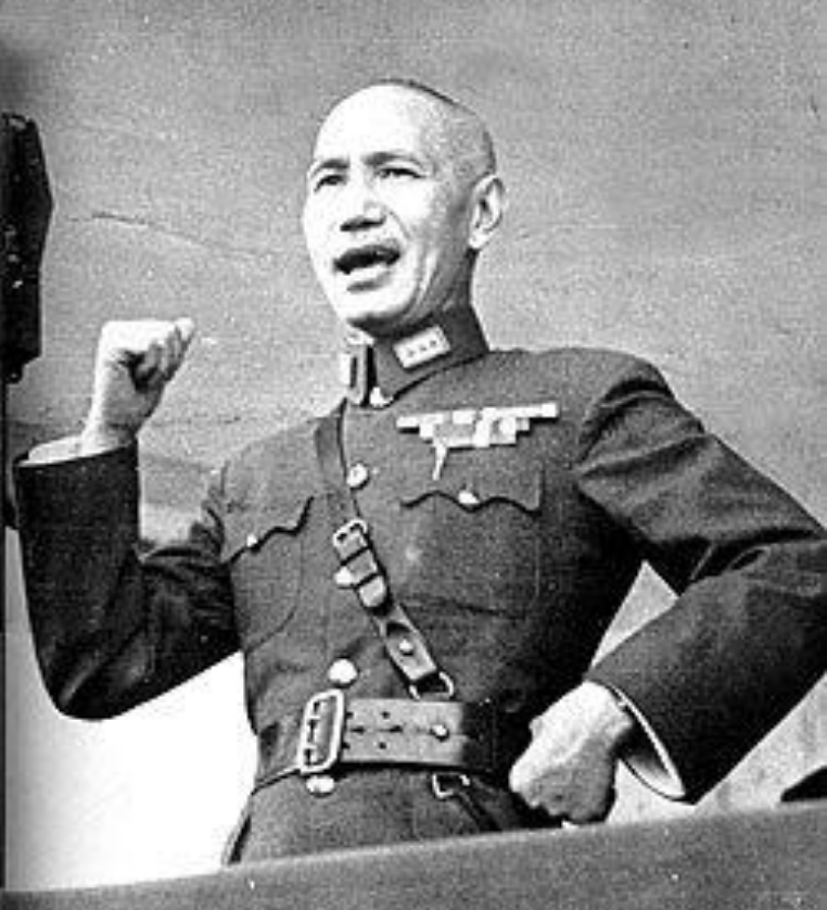 1953年，青岛一司令员携妻回乡祭母，却发现还有一位妻子在家等他