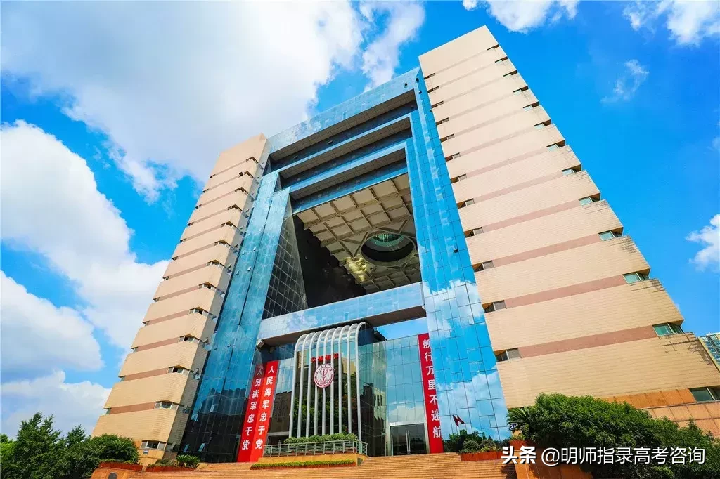 五所海军招生院校揭秘！想当海军军官的高考生看过来