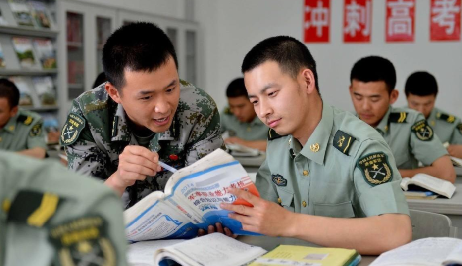 500分左右录取的军校，分数不高且实力强悍，毕业后还能拿铁饭碗