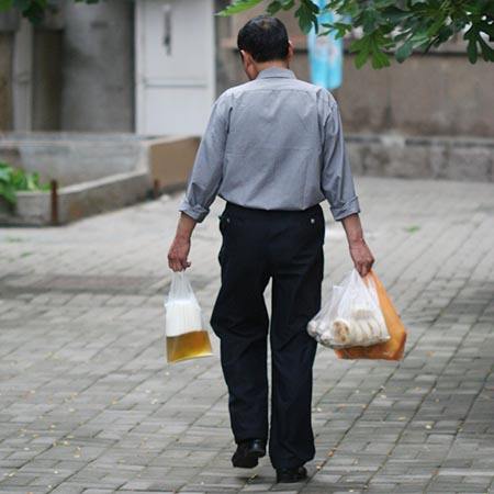 吴刚捧出桂花酒，准爸能饮一杯无？