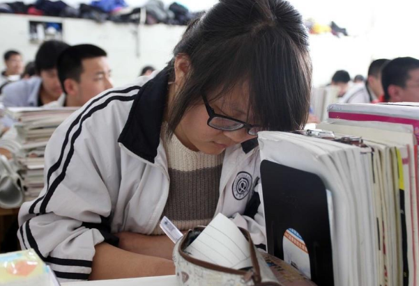 高考580分，复读后700分，这就解释了国家为啥要限制高考复读