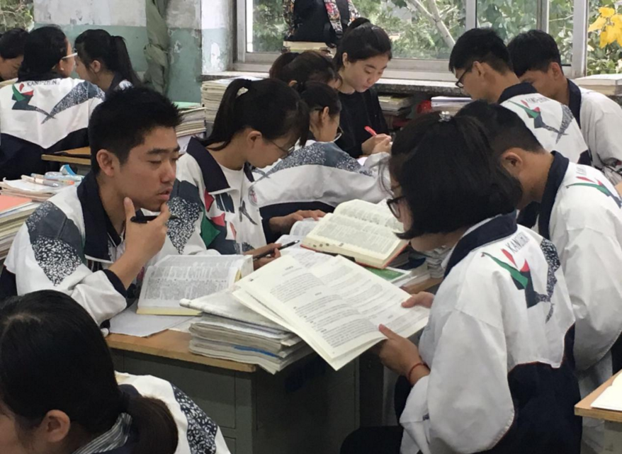 教育部传来“喜讯”，预计2023年将全面实行，学生们开心不已